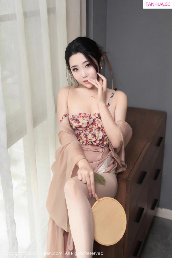   [XiuRen]高清写真图 2023.03.23 No.6457 严利娅Yuliya 汉服美臀第40张图片